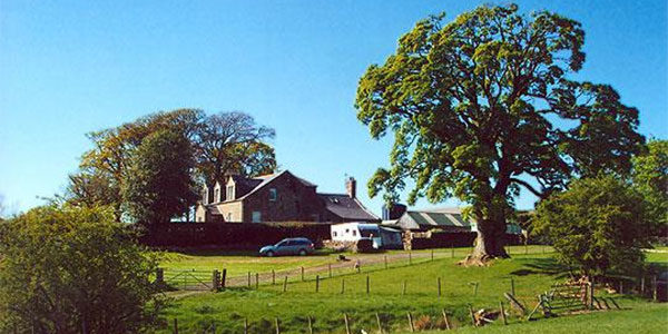 Traditional Farmhouse Bed and Breakfast Accommodation at Newark Farm, Sanquhar, Dumfries and Galloway